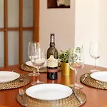 Boavista Premium With Ac, Terrace- Parking ,supermarket And Metro T3 Porto