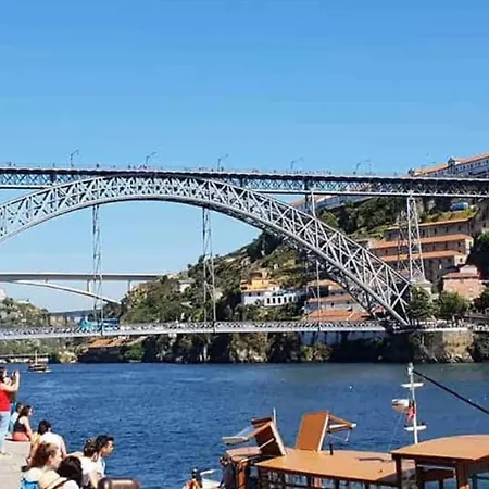 Daire Boavista Premium With Ac, Terrace- Parking ,supermarket And Metro T3 Porto