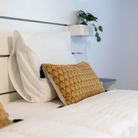 Boavista Premium With Ac, Terrace- Parking ,supermarket And Metro T3 아파트 포르투