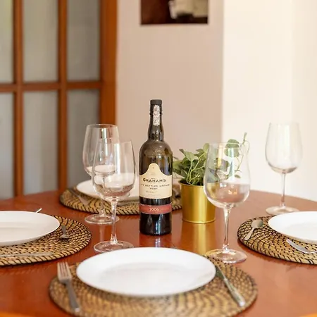 Boavista Premium With Ac, Terrace- Parking ,supermarket And Metro T3 포르투