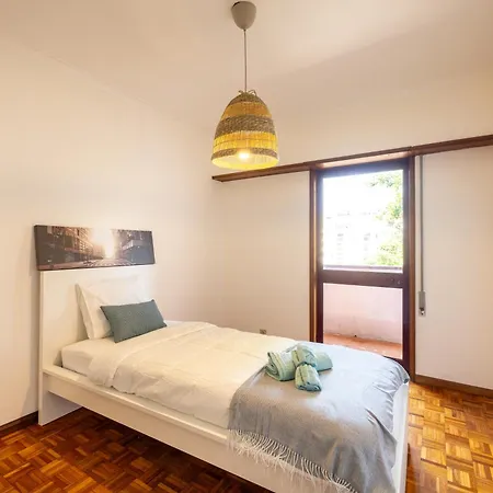 Boavista Premium With Ac, Terrace- Parking ,supermarket And Metro T3 아파트