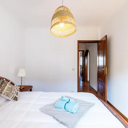 아파트 Boavista Premium With Ac, Terrace- Parking ,supermarket And Metro T3 포르투