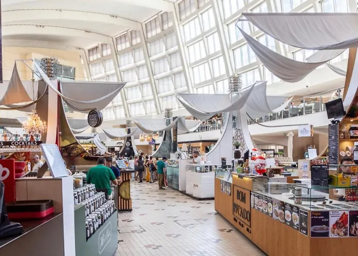 Boavista Premium With Ac, Terrace- Parking ,supermarket And Metro T3 Porto