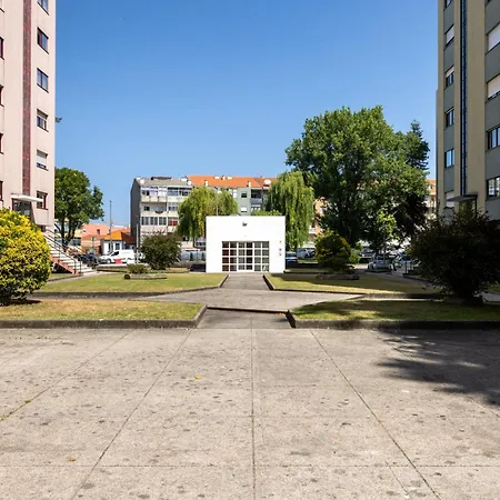 Apartment Boavista Premium With Ac, Terrace- Parking ,supermarket And Metro T3 Porto